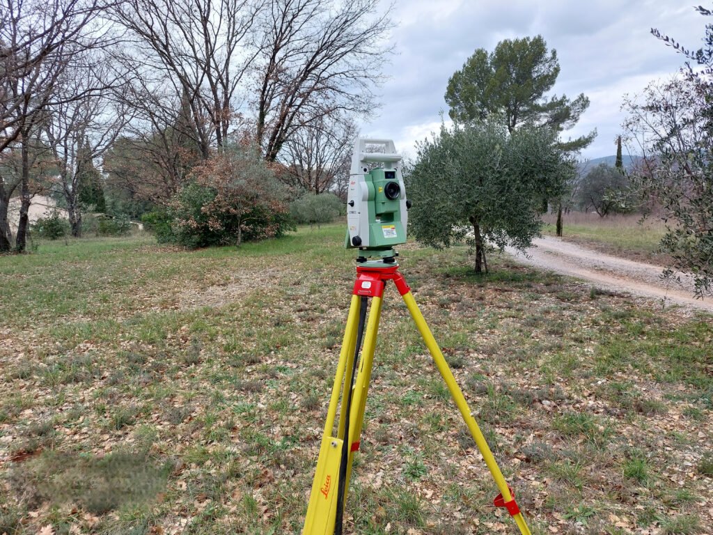 topo_access_geometre_division_fonciere_trans_en_provence_var